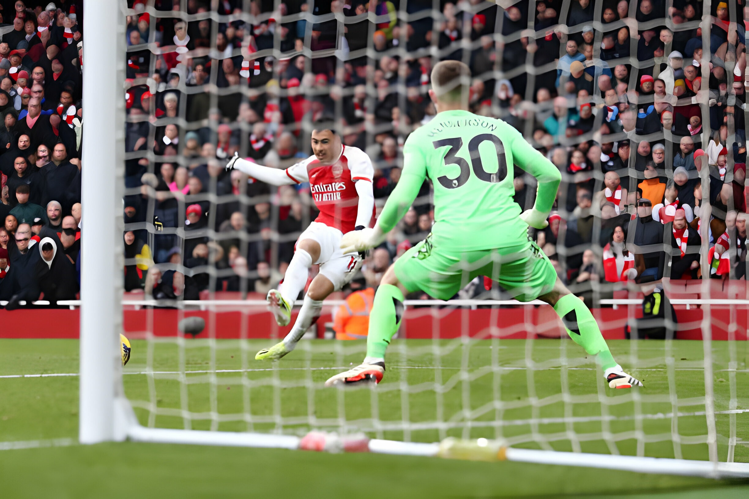 Arsenal đại thắng 5 sao trước Crystal Palace, chen chân vào top 3 - 2