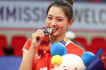 “Hoa khôi bóng chuyền” khoe giọng hát “ngọt” như ca sĩ