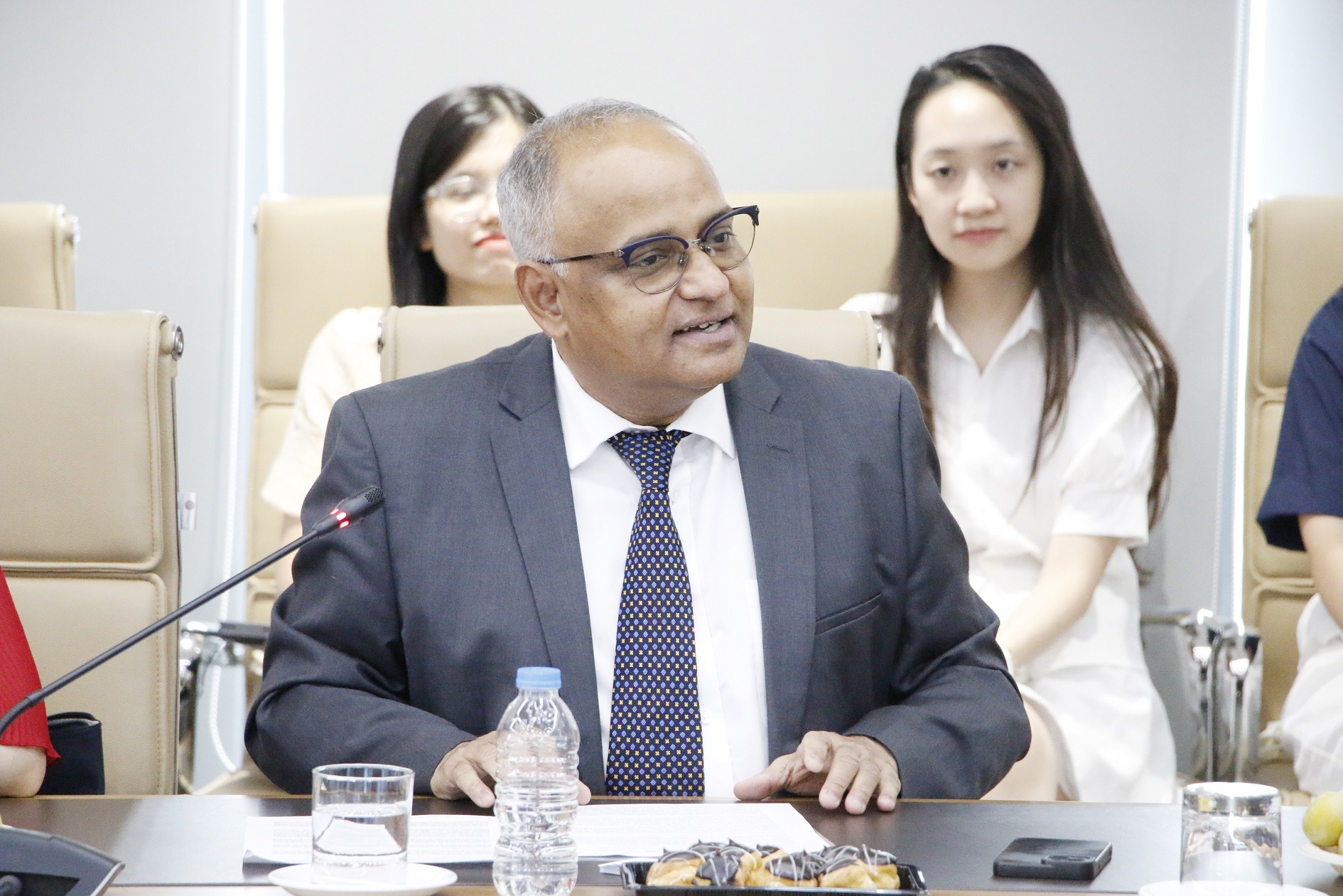 ABBank, ADB, PWC khởi động chương trình “Nâng cao năng lực về ngân hàng xanh” - 2