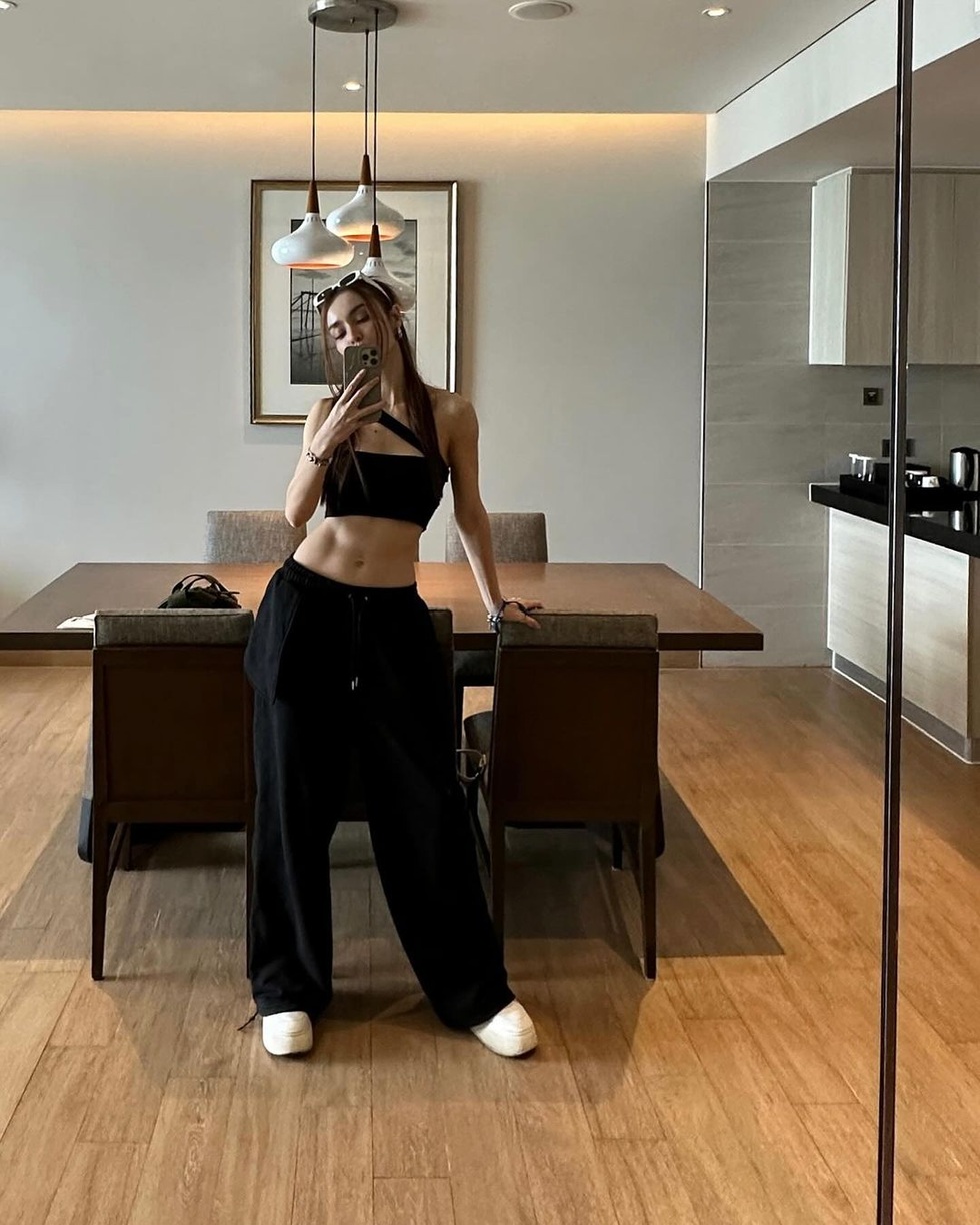 Bông hồng lai MLee: Tôi trầm cảm khi bị chỉ trích sau một gameshow - 3 Bông hồng lai MLee: Tôi trầm cảm khi bị chỉ trích sau một gameshow - 3