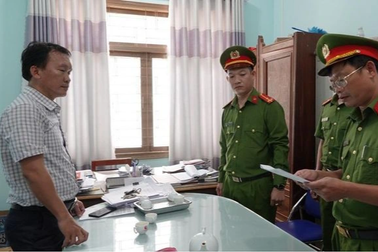 Khởi tố nguyên Phó phòng Tài nguyên và Môi trường ở Bình Thuận