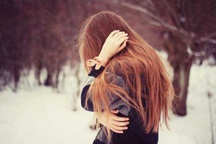 Mẹ chồng sáng sáng chặn cửa, "soi" quần áo con dâu