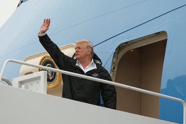 Đề xuất “lạ lùng” của Nhà Trắng với chuyên cơ của Tổng thống Trump