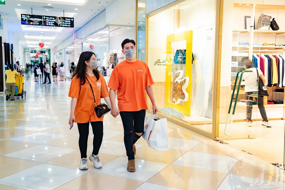 Bán lẻ đổ xô vào trung tâm thương mại sau đại dịch - 4 Bán lẻ đổ xô vào trung tâm thương mại sau đại dịch - 4