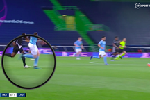 Tranh cãi gay gắt về bàn thua cay nghiệt của Man City