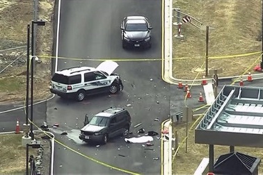 Bí ẩn 2 nam giới cải trang đột kích trụ sở tình báo Mỹ