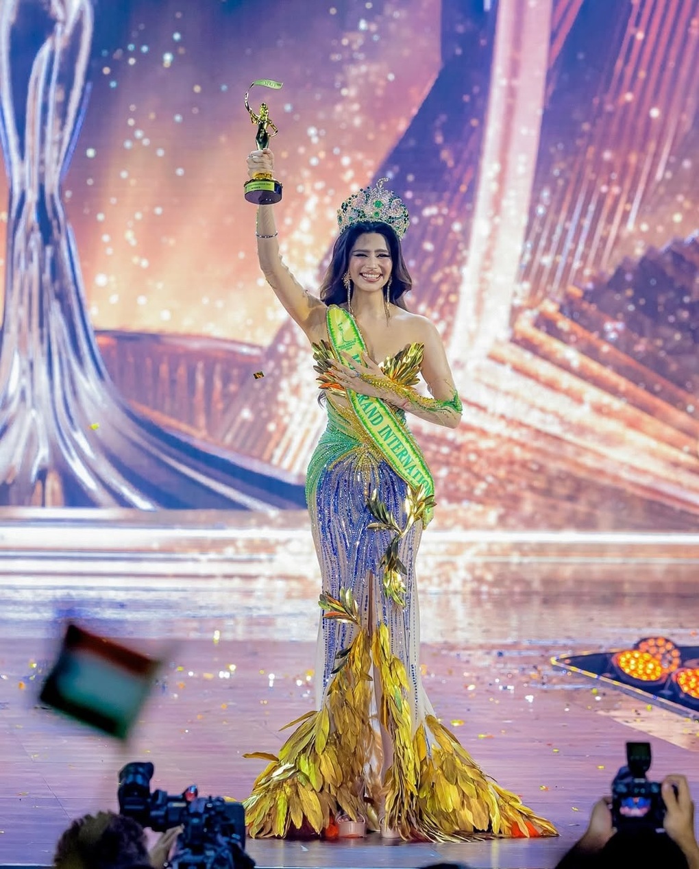 Từ bỏ làm Hoa hậu Hòa bình vì bị ép bán khô gà, Rachel Gupta giờ ra sao? - 4 Từ bỏ làm Hoa hậu Hòa bình vì bị ép bán khô gà, Rachel Gupta giờ ra sao? - 4