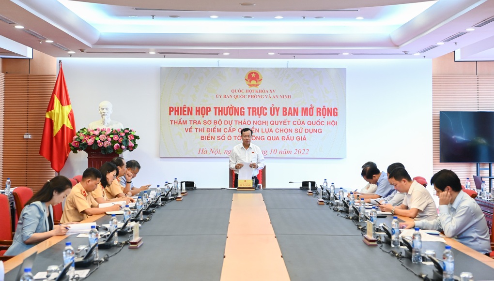 Ủy ban Quốc phòng và An ninh thẩm tra sơ bộ việc đấu giá biển số ô tô - 2 Ủy ban Quốc phòng và An ninh thẩm tra sơ bộ việc đấu giá biển số ô tô - 2