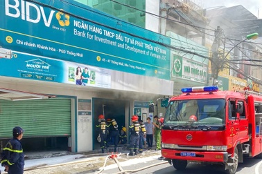Cháy phòng giao dịch ngân hàng BIDV ở Nha Trang