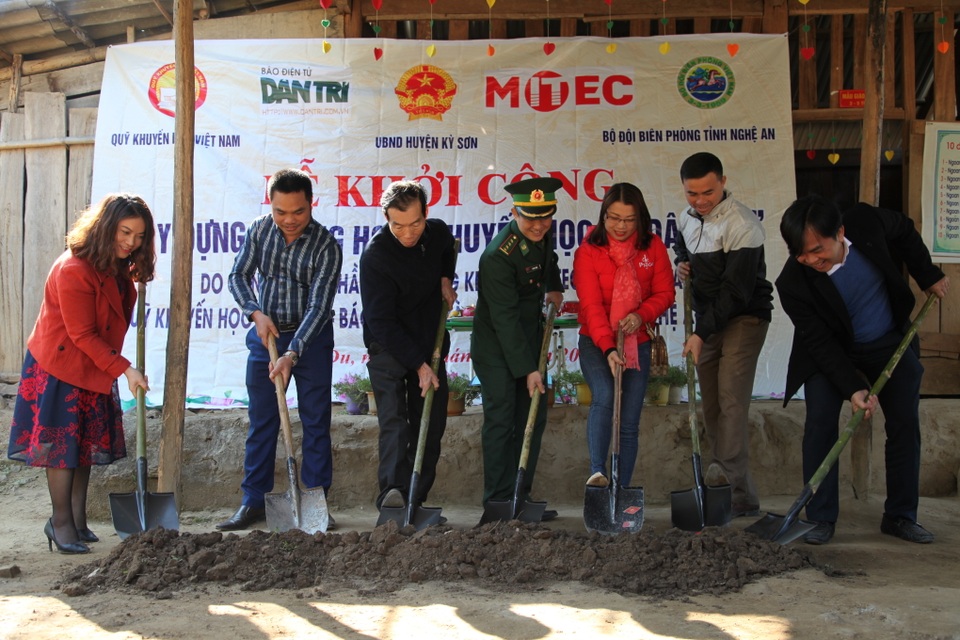 Báo Dân trí khởi công xây dựng trường Mầm non sát biên giới Việt - Lào - 2