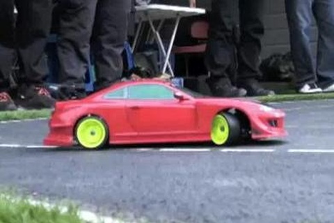 Thi drift xe điều khiển từ xa