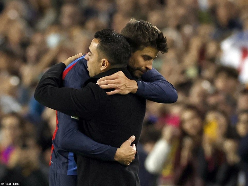 Barcelona lên ngôi đầu bảng La Liga trong ngày chia tay Pique đầy cảm xúc - 10 Barcelona lên ngôi đầu bảng La Liga trong ngày chia tay Pique đầy cảm xúc - 10