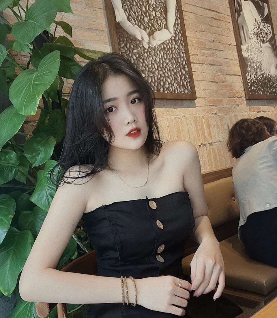 Bạn gái e ấp dựa vai Đoàn Văn Hậu, cùng ăn mừng chiến thắng trước khi xa nhau - 6 Bạn gái e ấp dựa vai Đoàn Văn Hậu, cùng ăn mừng chiến thắng trước khi xa nhau - 6