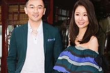 Lâm Tâm Như trẻ đẹp ngỡ ngàng bên cậu bạn thân Tô Hữu Bằng