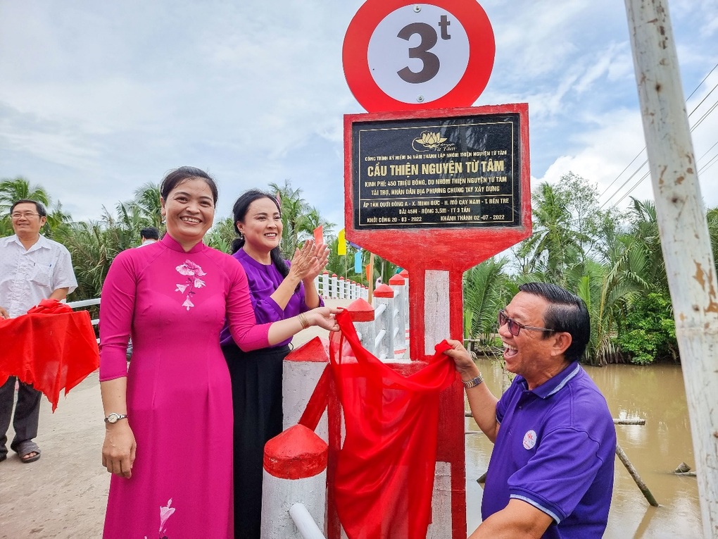 4 năm thành lập nhóm thiện nguyện Từ Tâm: Khánh thành 4 cầu dân sinh - 3 4 năm thành lập nhóm thiện nguyện Từ Tâm: Khánh thành 4 cầu dân sinh - 3