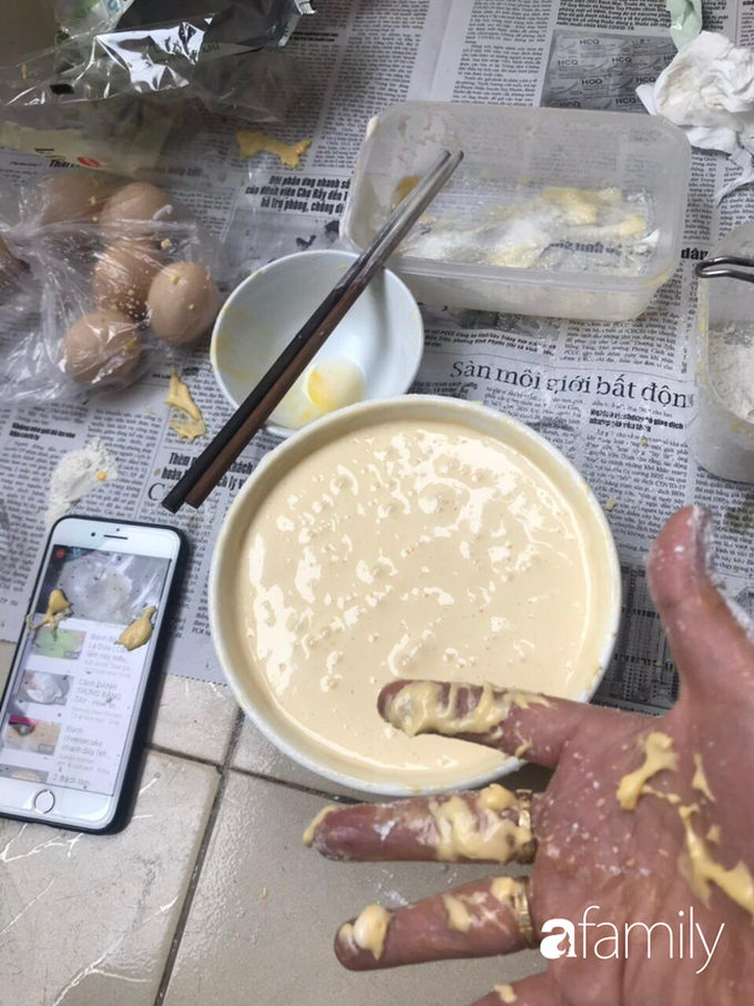 "Mẹ đoảng" trổ tài làm bánh mỳ, con gái ăn xong nhăn nhó thông báo một điều đau khổ nhưng không ai nhịn được cười - Ảnh 8. "Mẹ đoảng" trổ tài làm bánh mỳ, con gái ăn xong nhăn nhó thông báo một điều đau khổ nhưng không ai nhịn được cười - Ảnh 8.