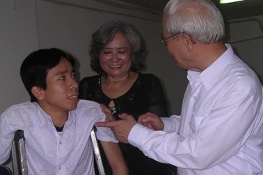 Người em của cặp song sinh Việt - Đức sắp lên chức bố