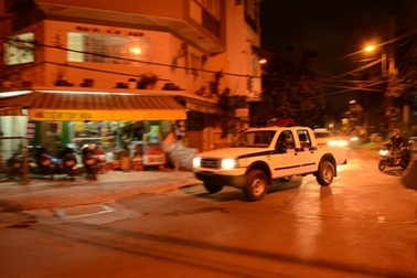 Hung hăng sau va quẹt xe, một sinh viên bị đâm chết