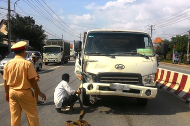 Chạy xe máy ngược chiều, một thanh niên chết thảm
