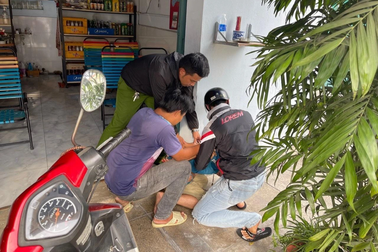 Trên đường đi học, Thượng úy công an dũng cảm bắt kẻ cướp cầm dao