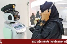 Dubai tuyển dụng 5 robot trở thành nhân viên chính thức