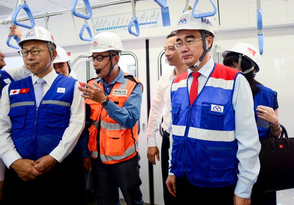 Thành phố HCM ra mắt tàu metro số 1 - 3 Thành phố HCM ra mắt tàu metro số 1 - 3
