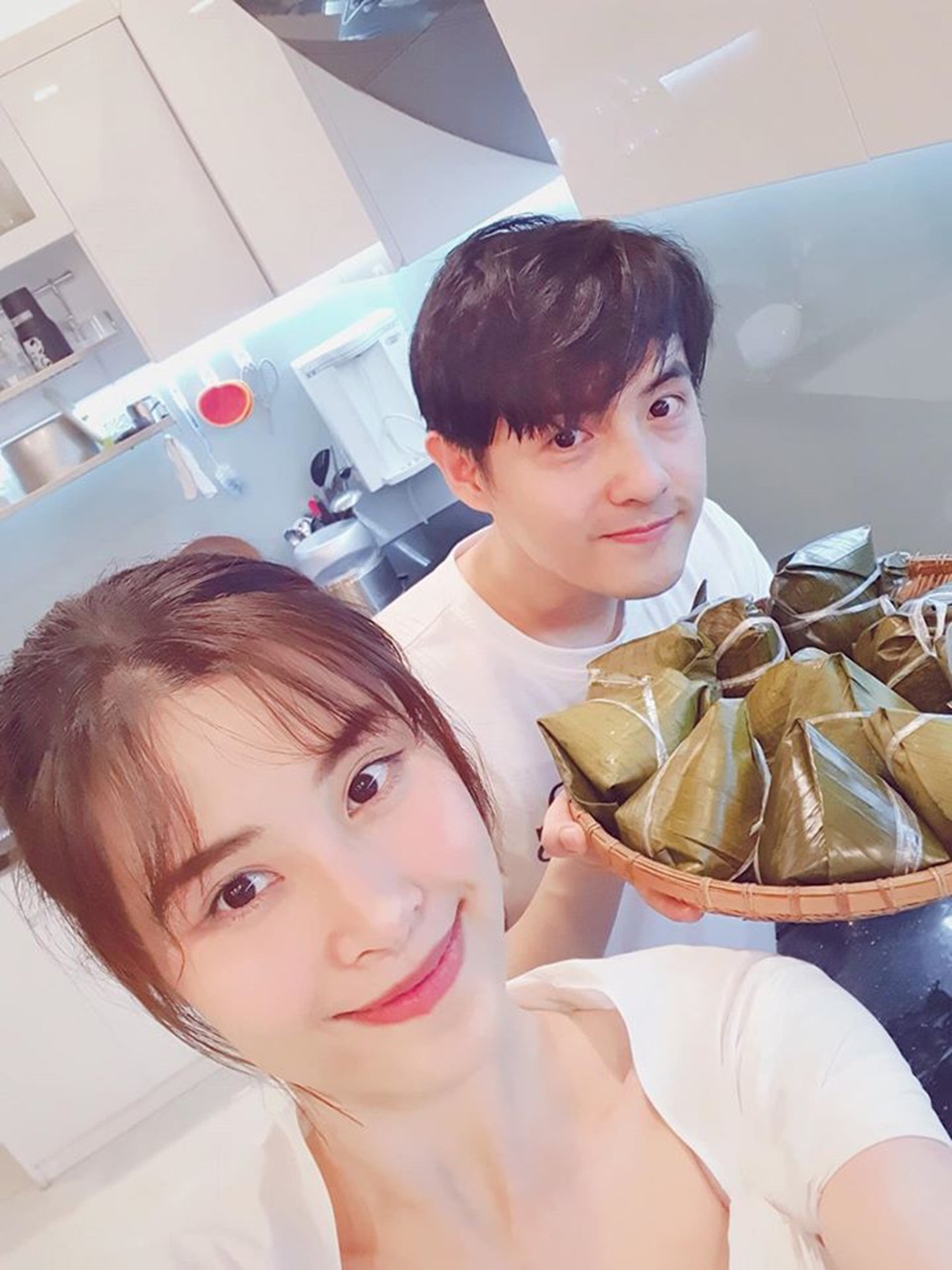 Cuộc sống hôn nhân Đông Nhi - Ông Cao Thắng sau “đám cưới thế kỷ” - 8 Cuộc sống hôn nhân Đông Nhi - Ông Cao Thắng sau “đám cưới thế kỷ” - 8