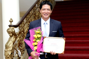 Bình Minh bất ngờ được "thăng chức" Phó Chủ tịch Hội Điện ảnh thành phố