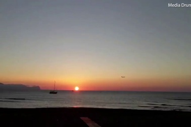 Cuộc sống như mơ của nữ phi công xinh đẹp