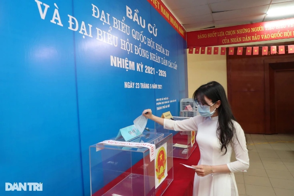 Đại biểu HĐND cấp huyện sẽ thành đại biểu HĐND cấp xã khi bỏ cấp huyện - 1 Đại biểu HĐND cấp huyện sẽ thành đại biểu HĐND cấp xã khi bỏ cấp huyện - 1