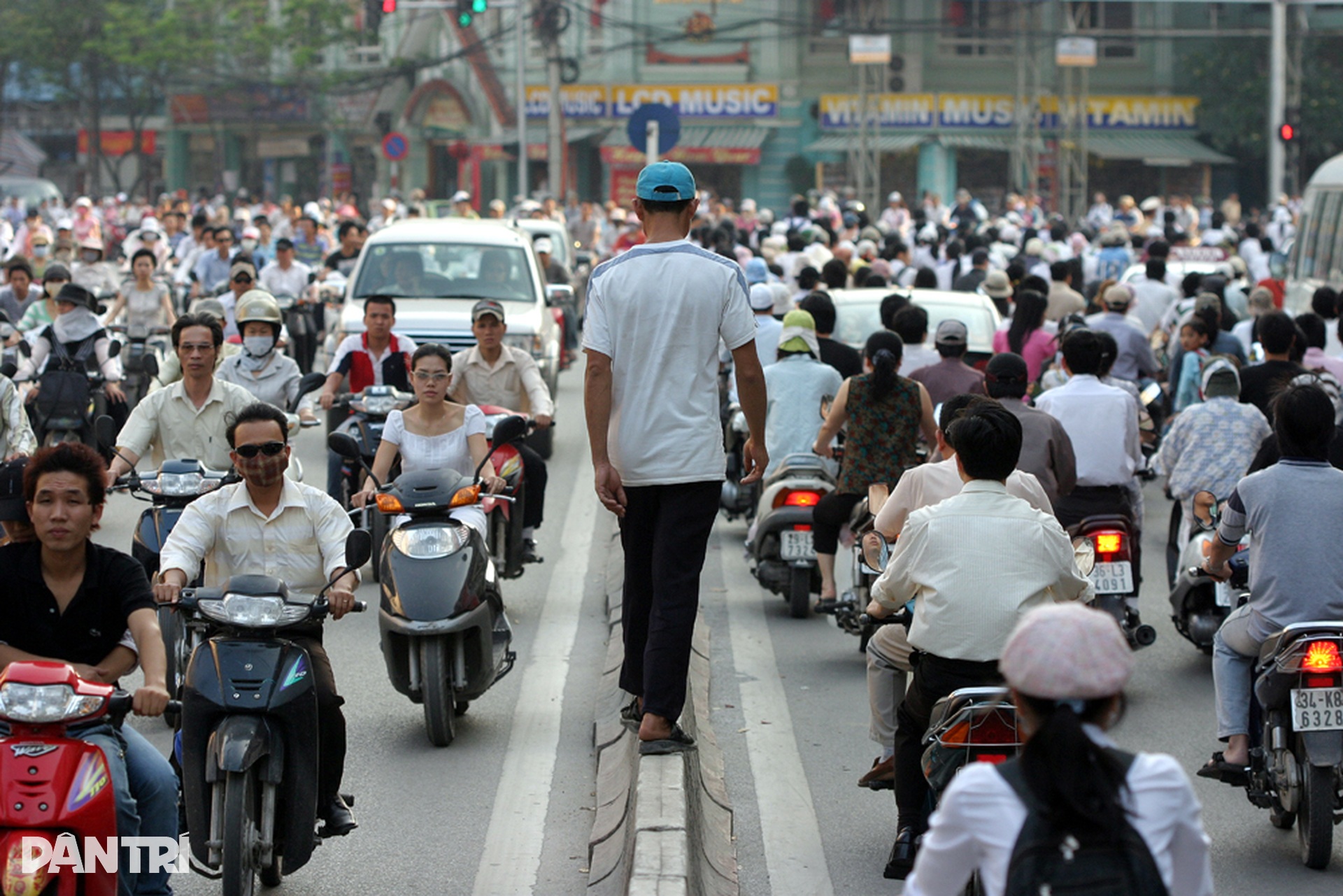 Hình ảnh Hà Nội 15 năm trước, khi mới mở rộng địa giới hành chính - 6 Hình ảnh Hà Nội 15 năm trước, khi mới mở rộng địa giới hành chính - 6