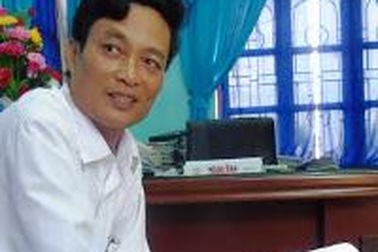 Quảng Bình: Bí thư Đảng ủy xã bị tố "bùng nhùng" chuyện bằng cấp