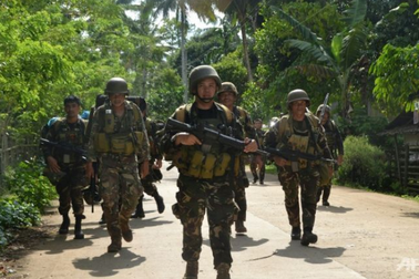 Phiến quân mang cờ IS cướp ngục ở Philippines