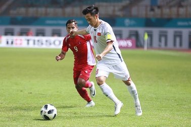 Văn Quyết: “Thật hạnh phúc khi CĐV Việt Nam đã tới sân cổ vũ”