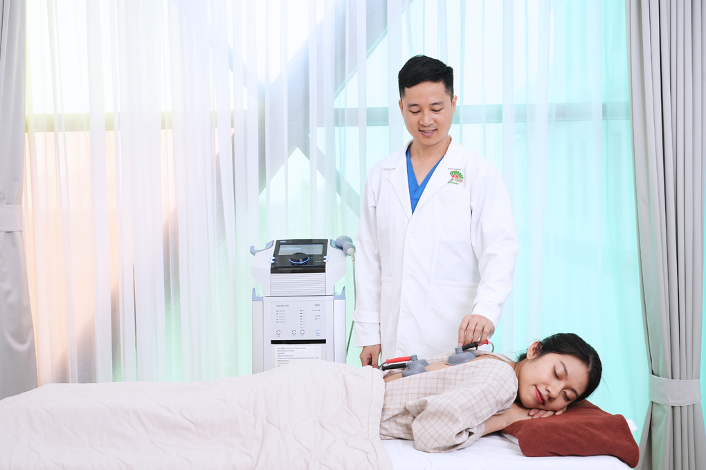 Ba sóng năng lượng cao điều trị đau lưng không lạm dụng thuốc - 2 Ba sóng năng lượng cao điều trị đau lưng không lạm dụng thuốc - 2