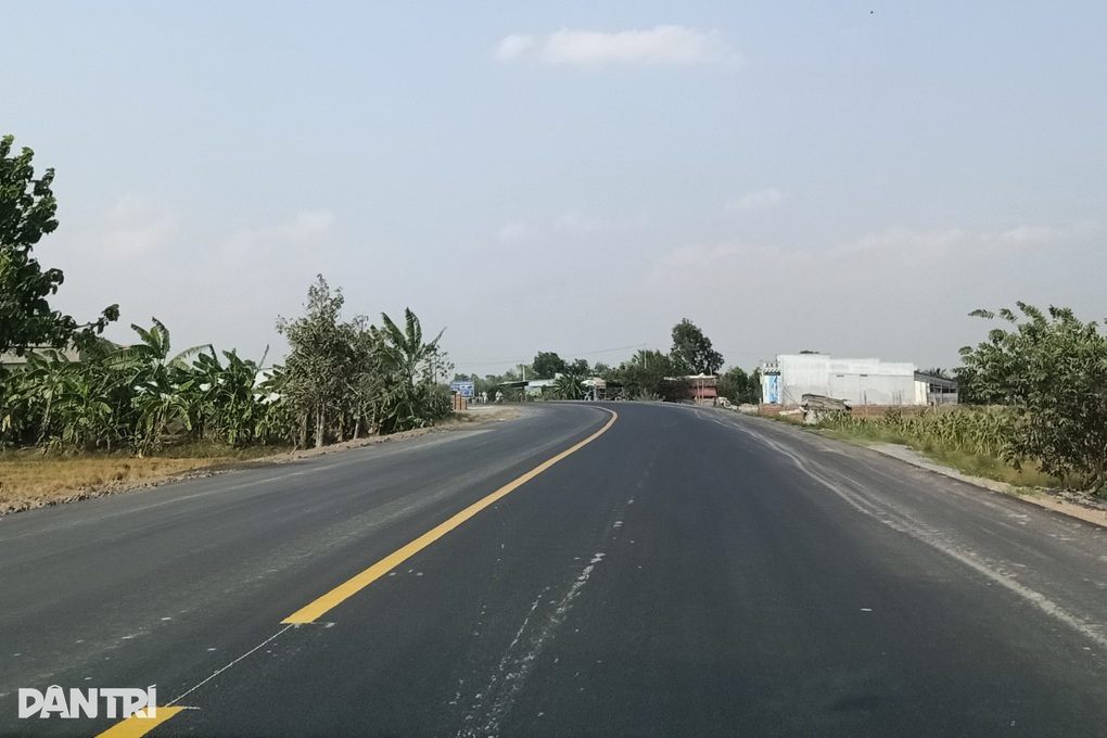 Nam thanh niên chạy xe quá tốc độ, va chạm với CSGT - 1 Nam thanh niên chạy xe quá tốc độ, va chạm với CSGT - 1