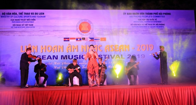 “Liên hoan Âm nhạc ASEAN – 2019” được tổ chức tại Hải Phòng. (Ảnh: Báo CAND).