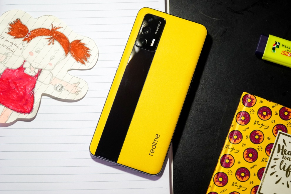 Cận cảnh Realme GT và Realme GT Master Edition tại Việt Nam - 9 Cận cảnh Realme GT và Realme GT Master Edition tại Việt Nam - 9