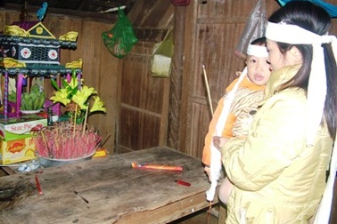 Mất mát khôn nguôi của cô giáo nghèo