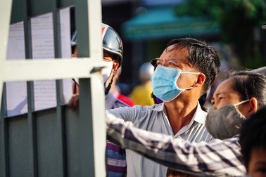 Phụ huynh lớp 1 “hụt hơi” vì bộ sách 807.000 đồng: Bộ GD&ĐT nói gì?