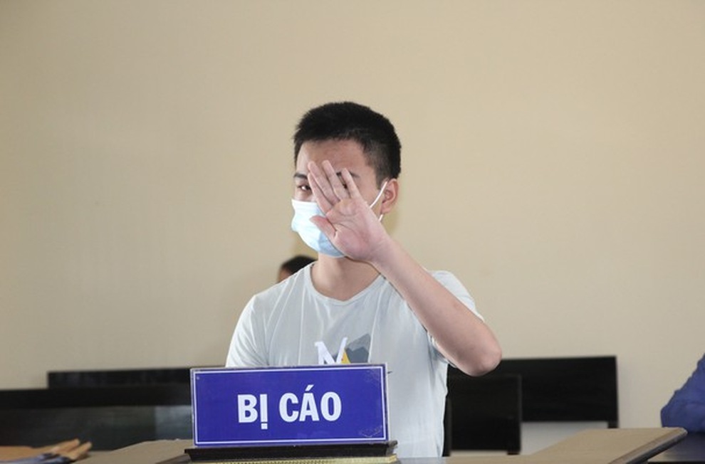 Thiếu phụ xinh đẹp sa bẫy Bạch mã hoàng tử khi lỡ ngắm ảnh khỏa thân - 3 Thiếu phụ xinh đẹp sa bẫy Bạch mã hoàng tử khi lỡ ngắm ảnh khỏa thân - 3