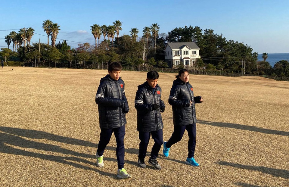 Đội tuyển nữ Việt Nam đến Hàn Quốc, tập luyện tại đảo Jeju - 6
