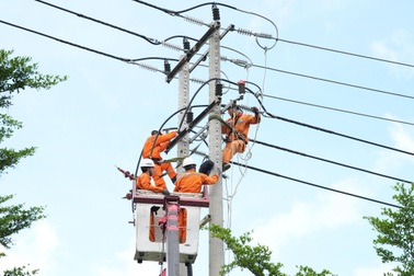 Nóng sớm và kéo dài, EVNHCMC chủ động giải pháp đảm bảo cung ứng điện mùa khô