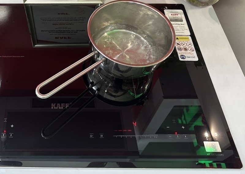 Bếp từ đôi Kaff KF-I981 Luxury kiểu dáng sang trọng, tính năng hiện đại