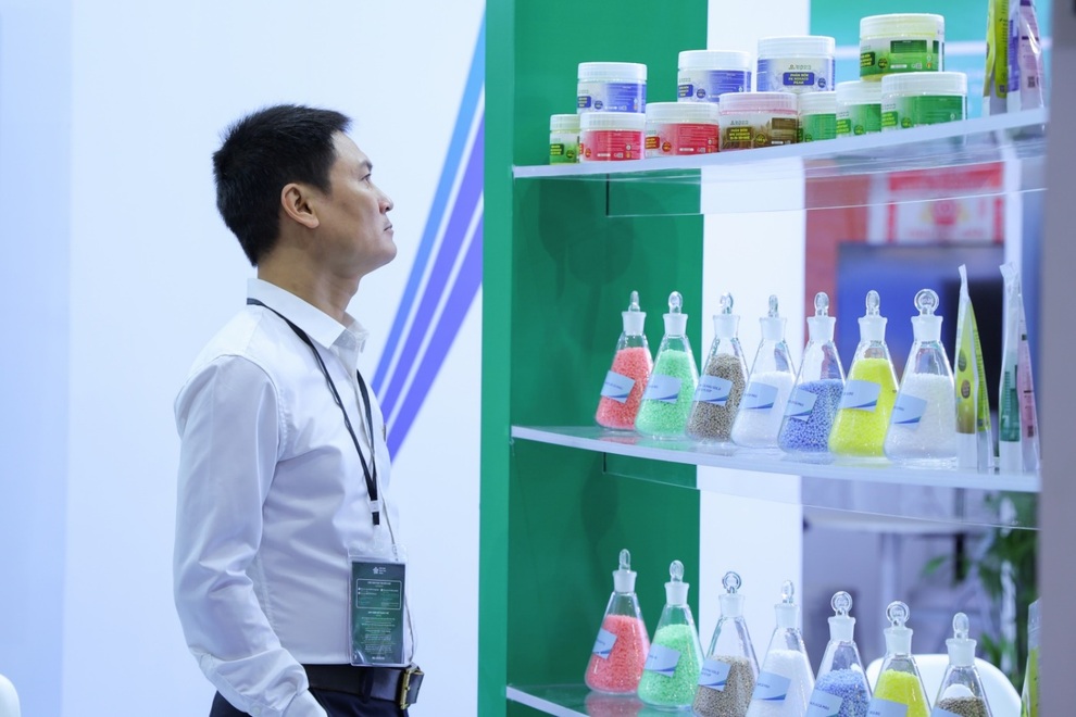 PVN góp mặt tại Hội chợ mùa thu lần thứ nhất - 2 PVN góp mặt tại Hội chợ mùa thu lần thứ nhất - 2