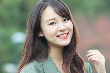 Á khôi Miss Du học - Mẫu ảnh xinh xắn và đa tài