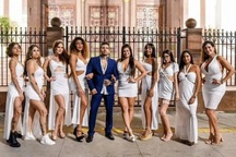 Người đàn ông... 9 "vợ" khó xử khi sắp xếp thời gian biểu cho các bà vợ