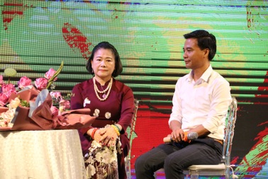 "Lời mẹ kể' - giai điệu đẹp về tình mẹ và tình yêu