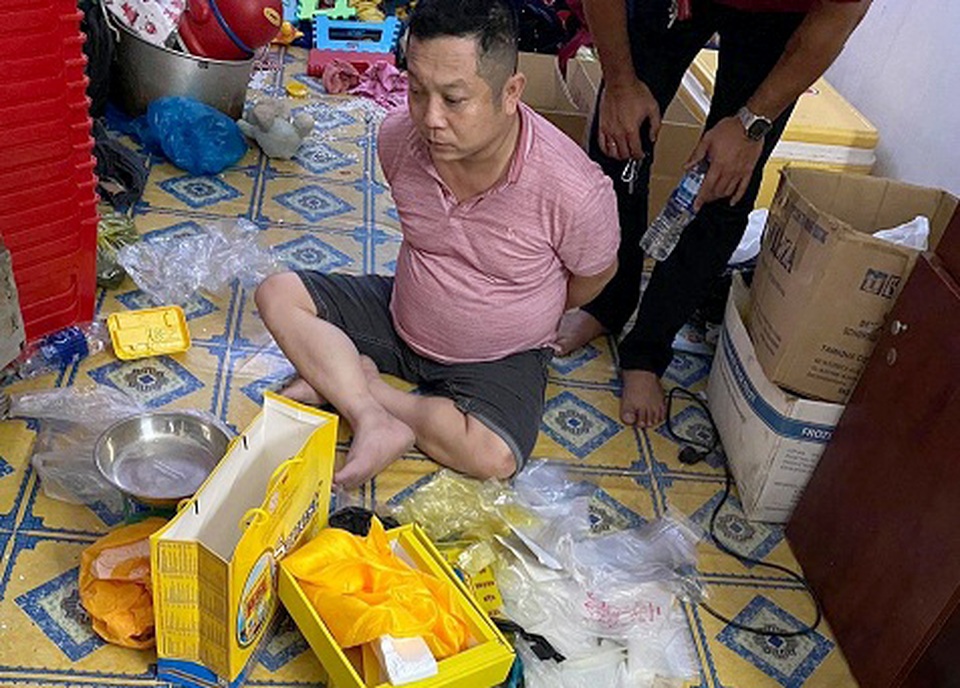 Từ vụ giao dịch 3,5 bánh heroin, phá đường dây ma túy quy mô lớn - 2 Từ vụ giao dịch 3,5 bánh heroin, phá đường dây ma túy quy mô lớn - 2
