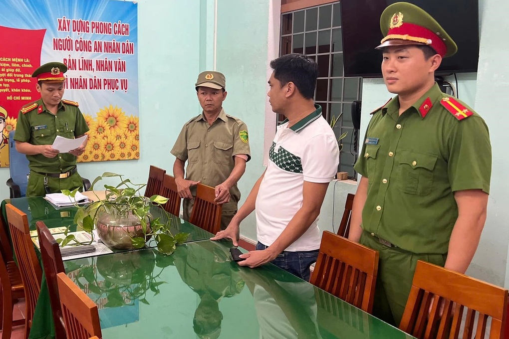 Tài xế ô tô có nồng độ cồn tông 2 học sinh thương vong - 1 Tài xế ô tô có nồng độ cồn tông 2 học sinh thương vong - 1